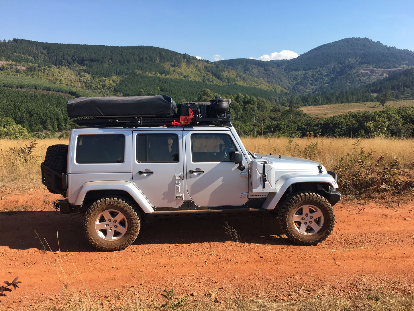 RockRage ULTIMA ROCK SLIDERS for Wrangler JKU - 4DR