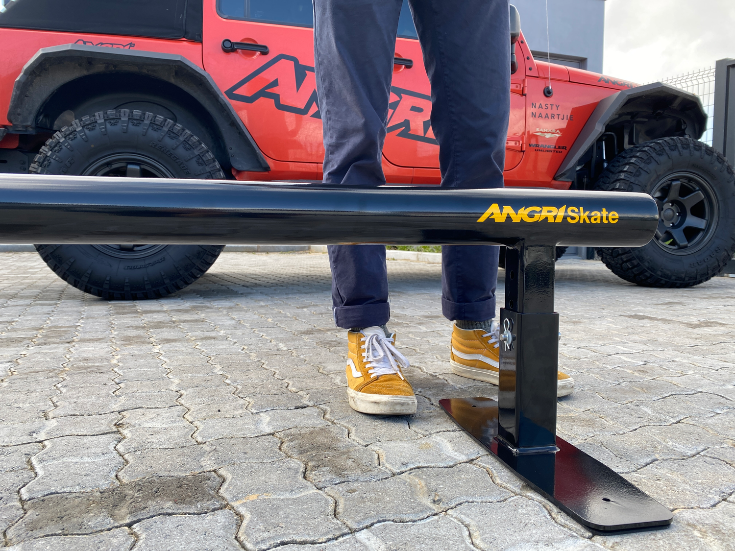 ANGRi Skate Pro Skate Rails