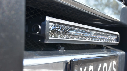 VIPER 20" Single Row Light Bar - 20X5w Osram with harness by LIGHTFORCE